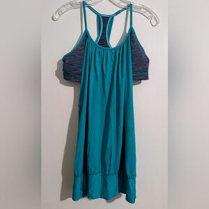 lululemon athletica top with built in bra, comes with pads, size 8, medium